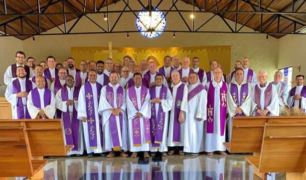 Clero da Diocese de Naviraí realiza Retiro Anual em Umuarama